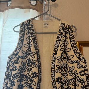 Zara Embroidered Quilted Vest Size OS Boho Festival Layering
